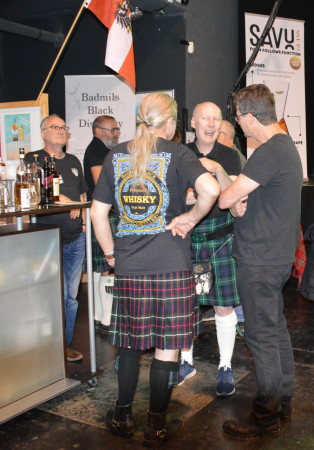 Whiskymesse 2025- Rudi Hundsbichler (mitte)